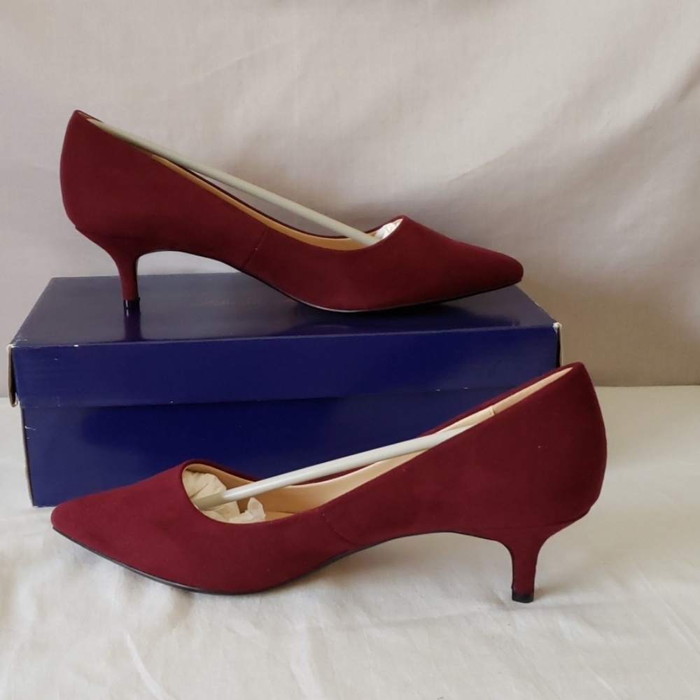New Athena Alexander Teagan Burgundy Suede Pump